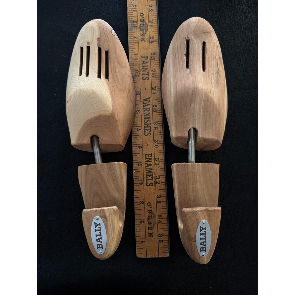 Bally Mens XL Aromatic Cedar Wood Shoe Trees Adjustable Split Toe Logo Plaque